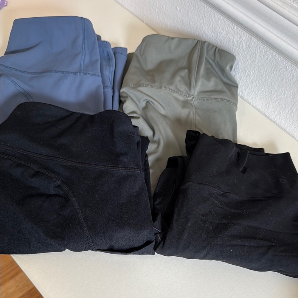 Set of Active Leggings in Blue, Green, and 2 in black